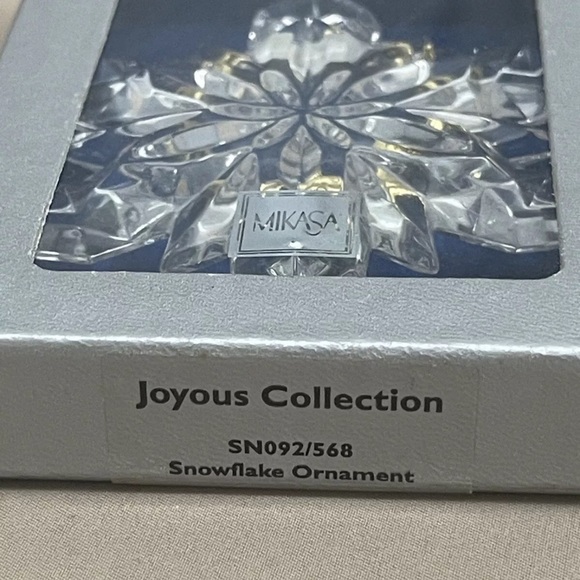 Mikasa Joyous Collection Crystal Snowflake Ornaments (2) New Without Box - Picture 5 of 12
